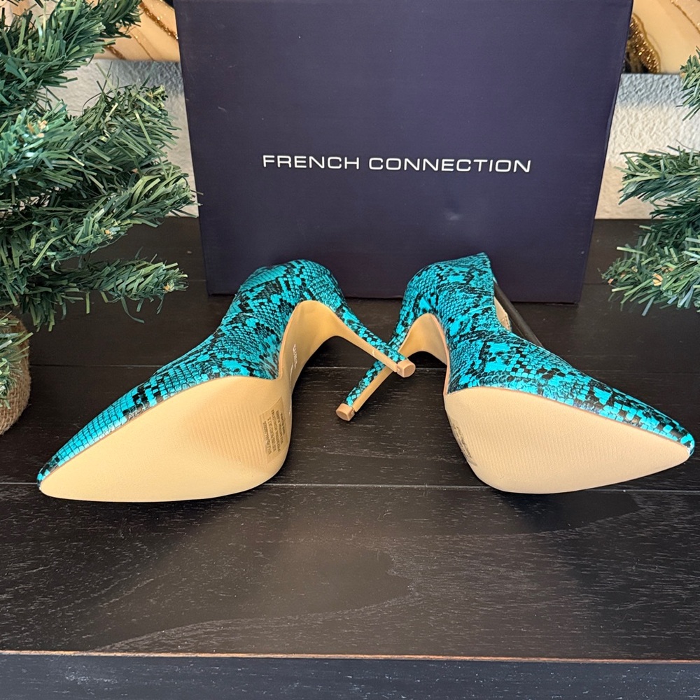 NWT French Connection Elegant Teal Snakeskin Women's Heels Size 9 - Picture 5 of 7